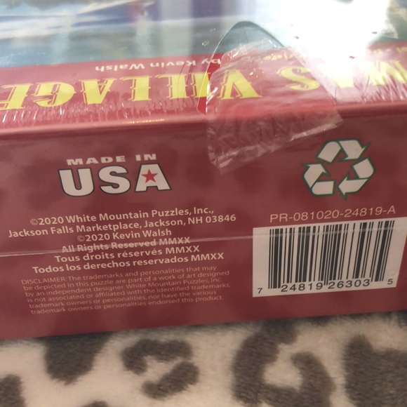 White Mountain 1000 Piece Puzzle Christmas Village Kevin Walsh - Picture 7 of 8